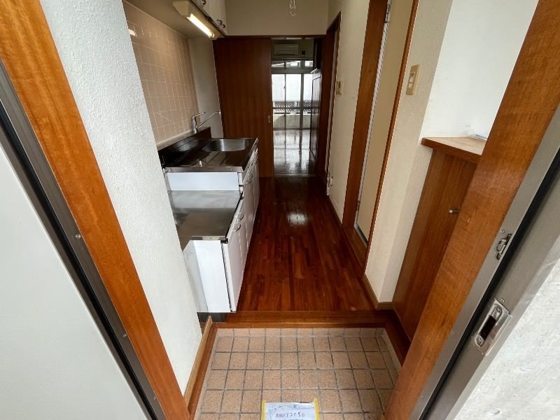 1K Apartment for Rent in Haebaru Town, Okinawa - 44,000 Yen - Thumbnail 4