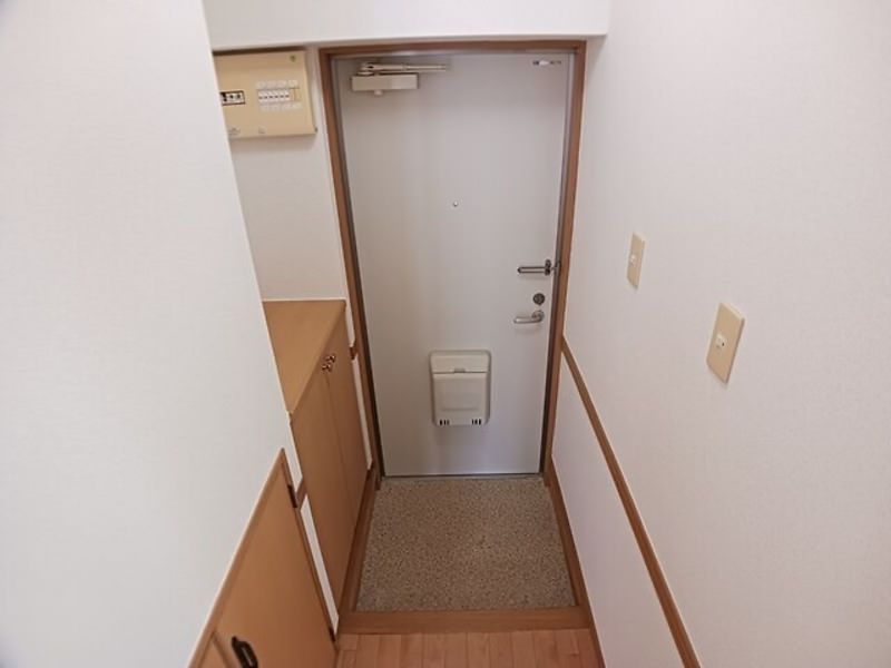 1LDK Apartment for Rent in Urasoe City, Okinawa - Image 1