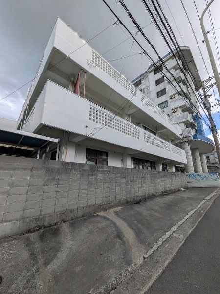 Spacious 3LDK Apartment for Rent in Yomitan Village, Okinawa - Thumbnail 2