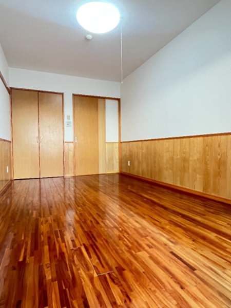 1K Apartment for Rent in Uruma, Okinawa - No Deposit, Free Internet - Thumbnail 4