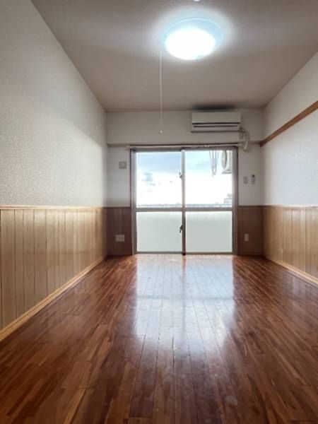 1K Apartment for Rent in Uruma, Okinawa - No Deposit, Free Internet - Thumbnail 3