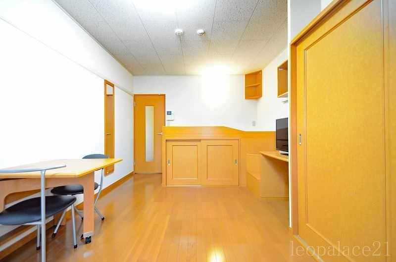 1K Furnished Apartment for Rent in Chatan Town, Okinawa - Thumbnail 3