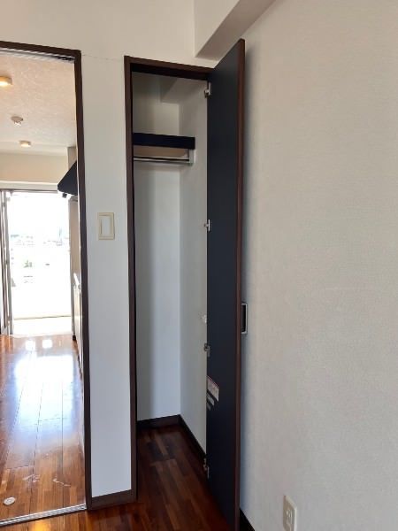 Thomas KIO 1K Apartment for Rent in Ginowan, Okinawa - Thumbnail 2