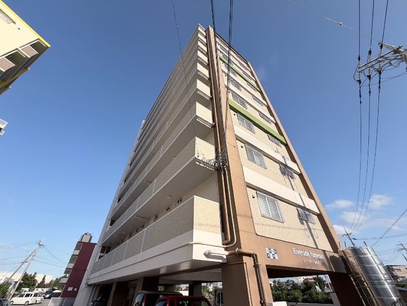 Riverside Yumenari 305 1K Apartment for Rent in Yonabaru, Okinawa - Thumbnail 3