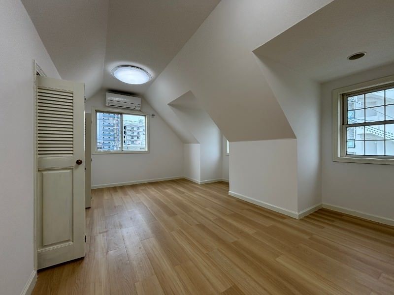 Chatan Residence & Shop for Sale Near Araha Beach, Okinawa - Thumbnail 4