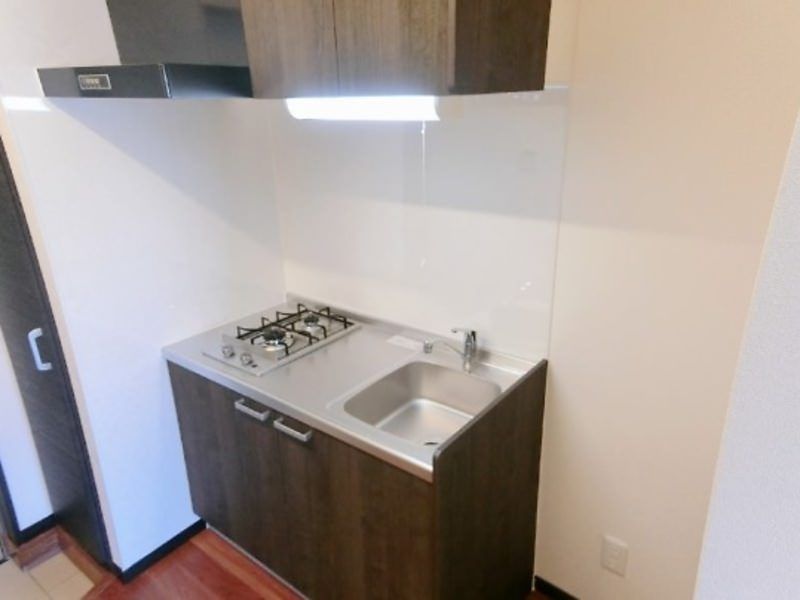 1K Apartment for Rent in Naha, Okinawa - No Deposit, No Key Money - Thumbnail 3