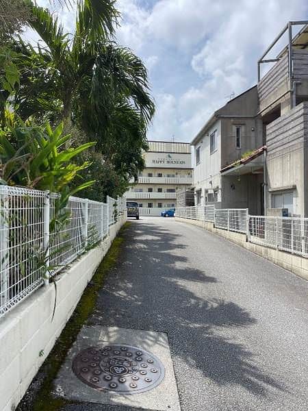 Happy Mountain 2LDK Apartment for Rent in Okinawa City - Thumbnail 2