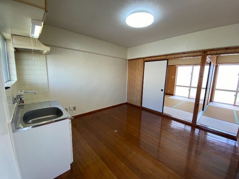 2DK Apartment for Rent in Uchima, Urasoe City, Okinawa - Thumbnail 4