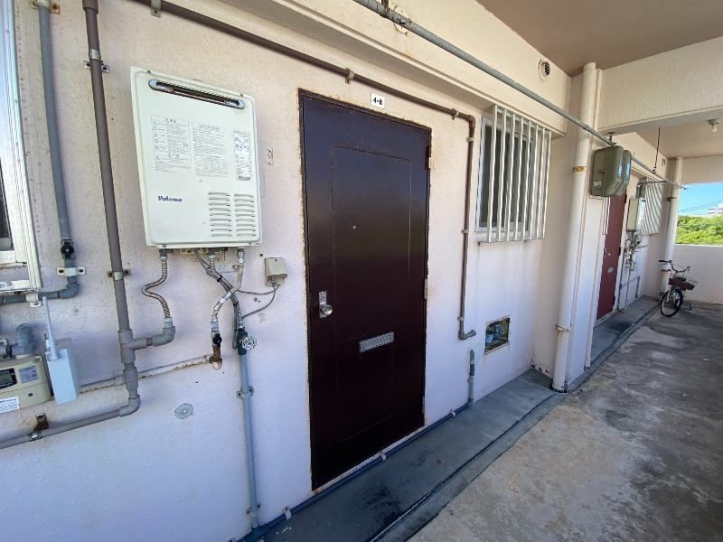 2DK Apartment for Rent in Uchima, Urasoe City, Okinawa - Thumbnail 2