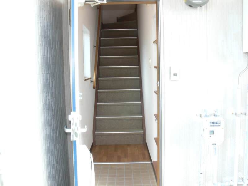 3DK Apartment for Rent in Nago City, Okinawa - Thumbnail 2