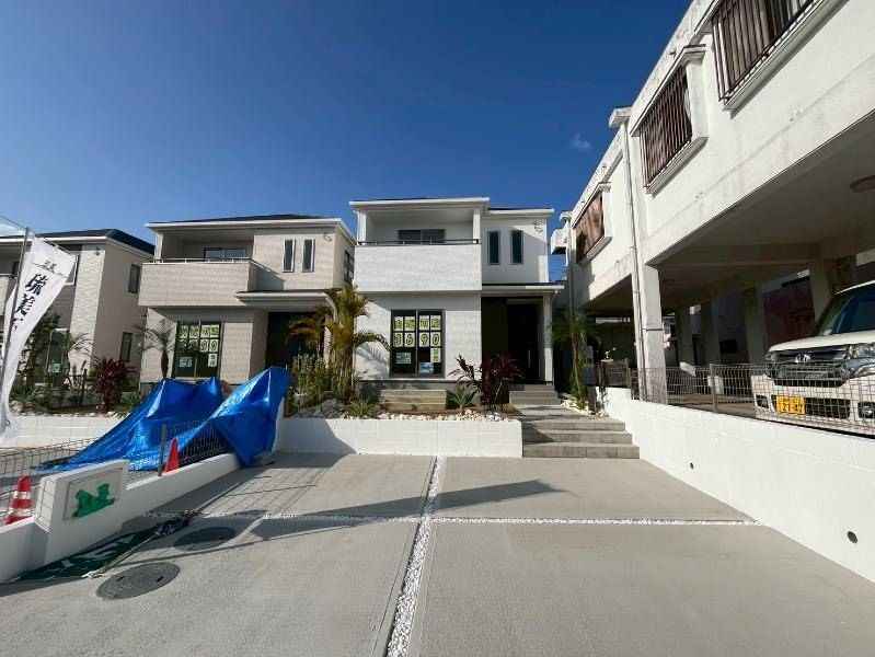 New 4LDK House for Sale in Yomitan Village, Okinawa - Thumbnail 2