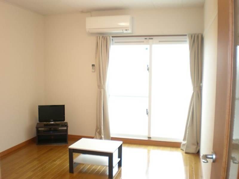 Leopalace Seaside N Yonabaru 1K Furnished Apartment for Rent - Thumbnail 3