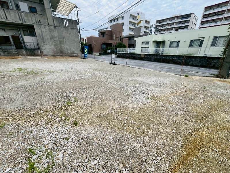 Vacant Land Plot for Sale in Okinawa City Takahara 7-chome - Thumbnail 4