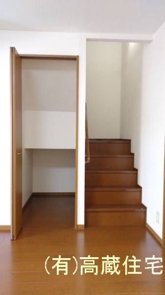 3LDK Maisonette for Rent in Hiyagon, Okinawa City - Thumbnail 4