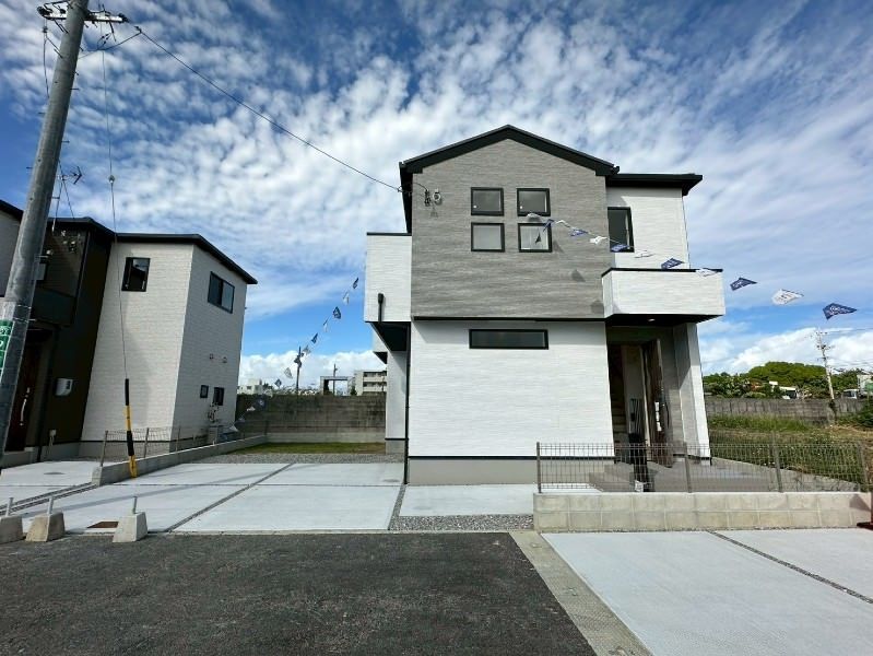 New 2025 3LDK House with Garden in Uruma, Okinawa - Thumbnail 4