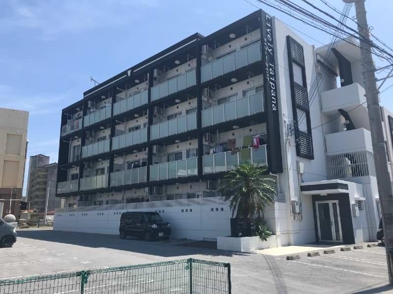 1LDK Apartment for Rent in Yogi, Okinawa City | 62,000 JPY - Image 1