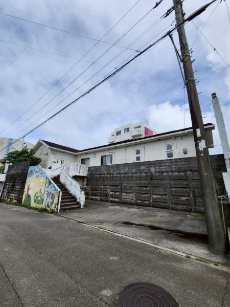 2LDK Single-Story House for Sale in Uruma City, Okinawa - Thumbnail 3