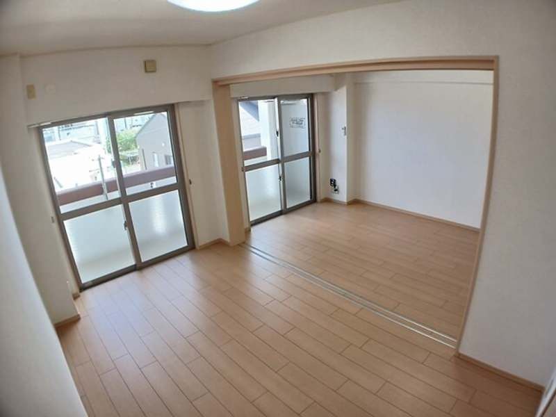 1LDK Apartment for Rent in Nishihara Town, Okinawa - Thumbnail 3