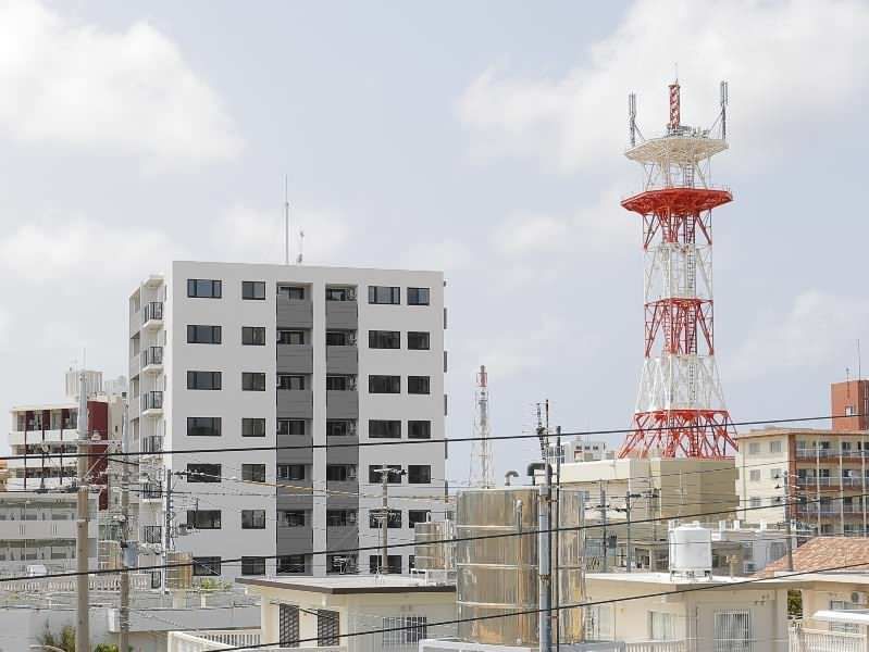 Modern 2LDK Apartment for Rent in Ginowan, Okinawa - Thumbnail 3