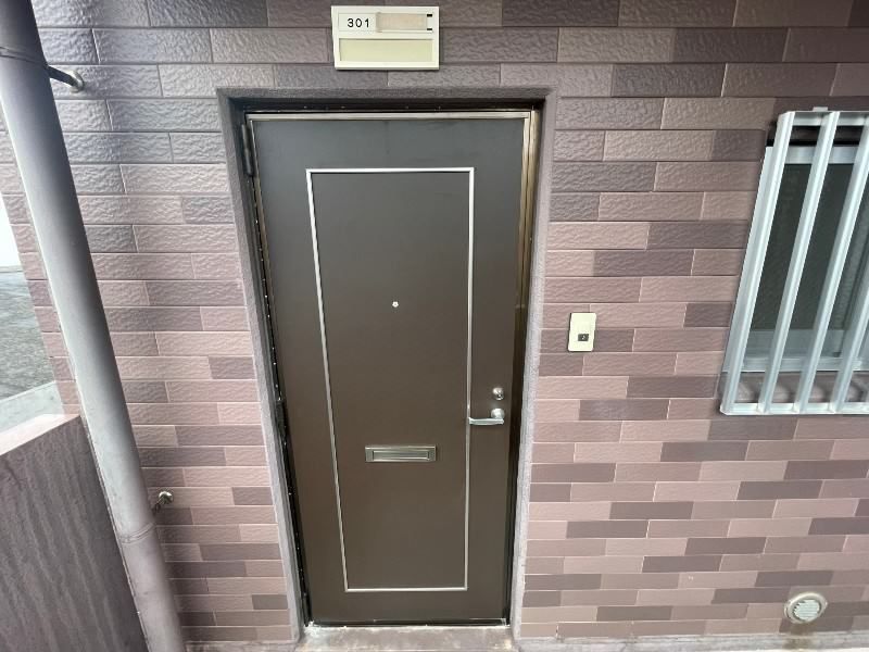 2LDK Apartment for Rent in Ameku, Naha, Okinawa - Thumbnail 2