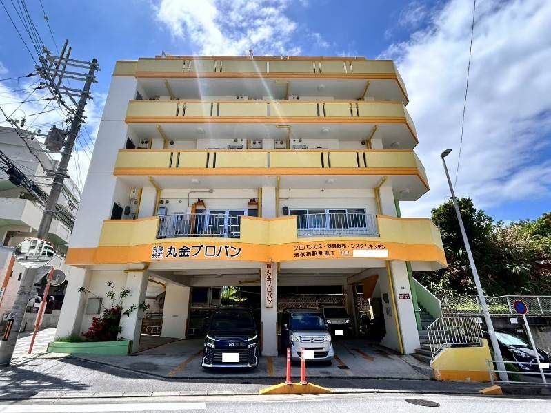 2DK Apartment for Rent in Urasoe, Okinawa - Marukin Building - Thumbnail 2