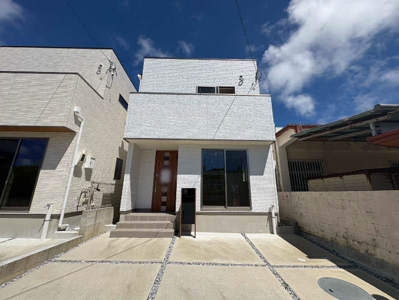 New 3LDK House for Sale in Itoman, Okinawa - Thumbnail 2