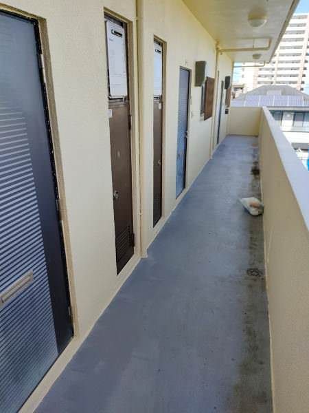 1R Apartment for Rent in Uehara, Nishihara-cho, Okinawa - Thumbnail 3
