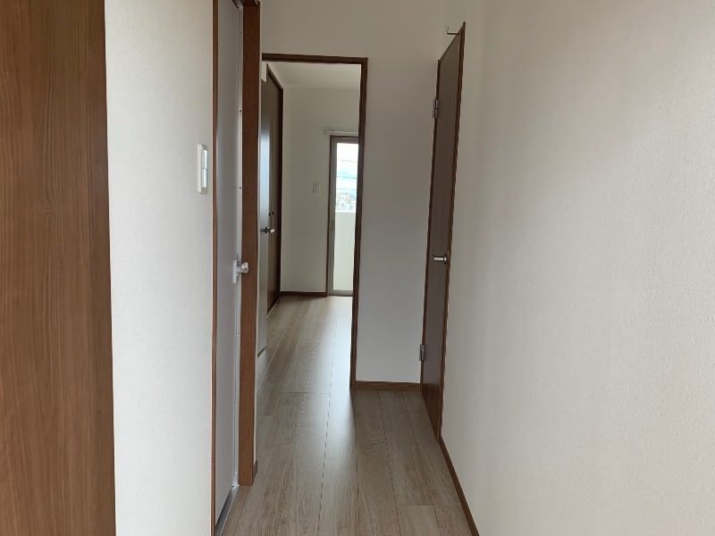 Modern 2DK Apartment for Rent in Ginowan, Okinawa - Free Internet - Thumbnail 2