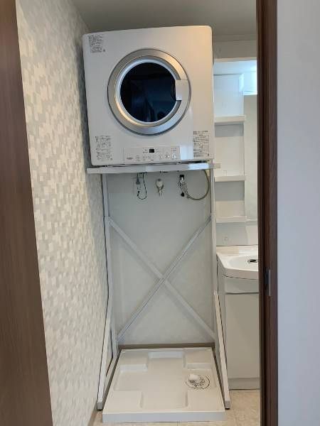 Modern 2DK Apartment for Rent in Ginowan, Okinawa - Free Internet - Thumbnail 4