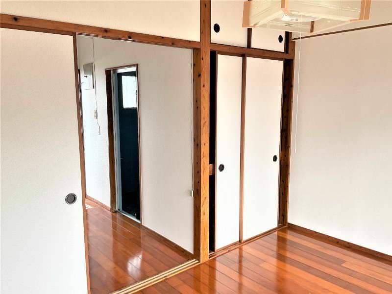1K Apartment for Rent in Nakagusuku Village, Okinawa - 30,000 Yen - Thumbnail 3