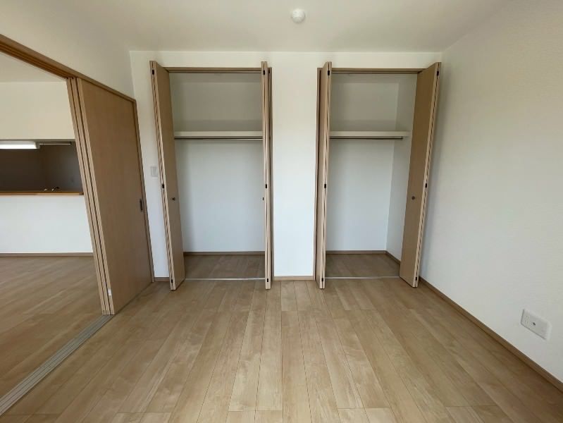 2022-Built 3LDK Pet-Friendly Apartment for Rent in Ginowan, Okinawa - Thumbnail 4