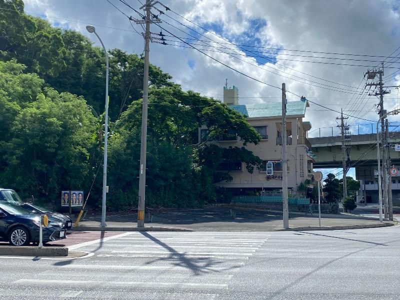 315 sqm Corner Land Plot for Sale in Tsukazan, Haebaru Town, Okinawa - Thumbnail 2