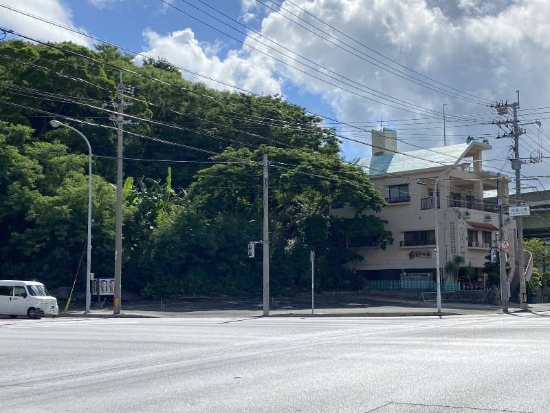 315 sqm Corner Land Plot for Sale in Tsukazan, Haebaru Town, Okinawa - Thumbnail 3