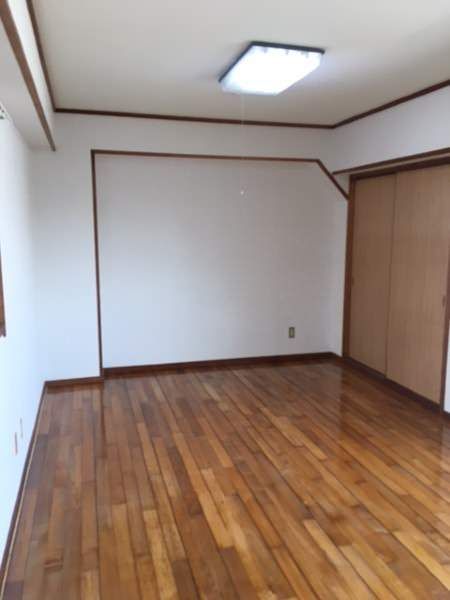 1R Apartment for Rent in Izu, Urasoe, Okinawa - 39,000 Yen - Thumbnail 3