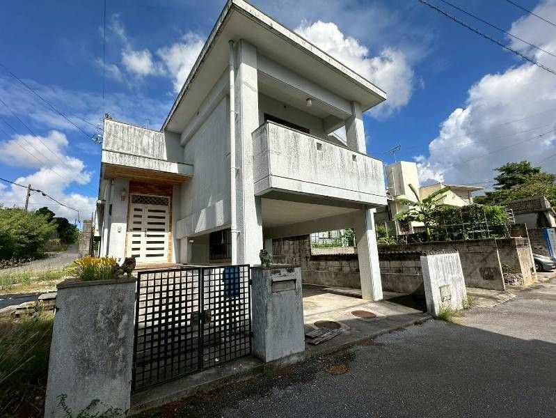 3LDK House for Sale in Yaese, Okinawa - Thumbnail 2