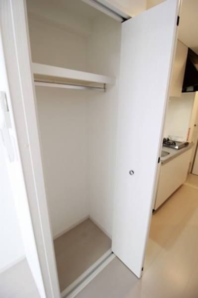 1K Apartment for Rent in Naha City, Okinawa - 21 sqm - Thumbnail 4