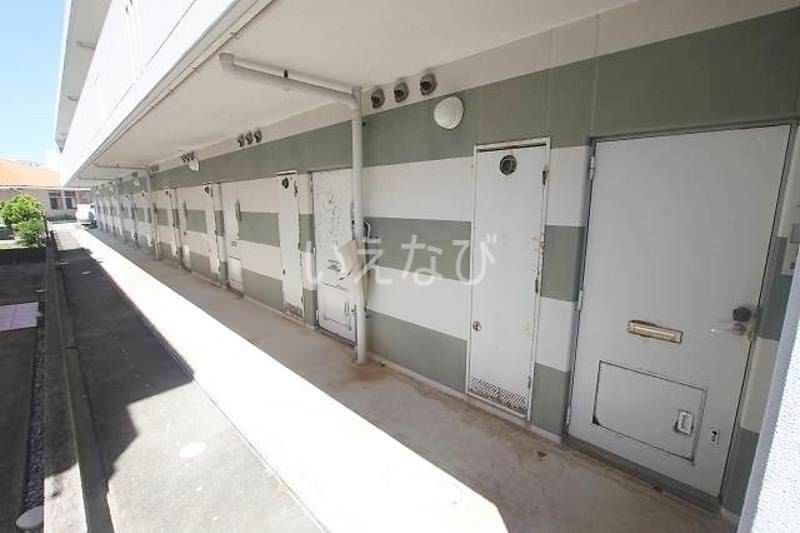1K Apartment for Rent in Kitanakagusuku, Okinawa - Thumbnail 2