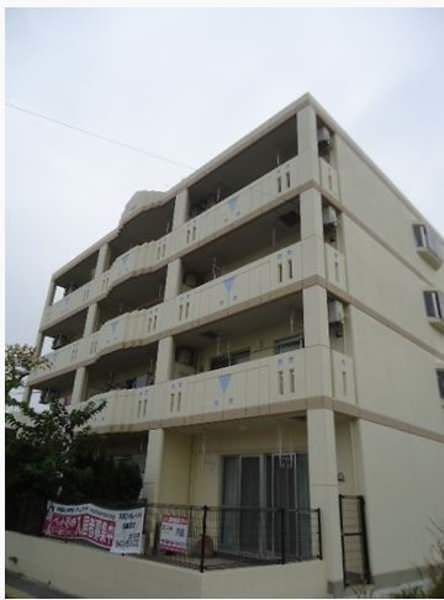 2LDK Apartment for Rent in Itoman, Okinawa - Thumbnail 3