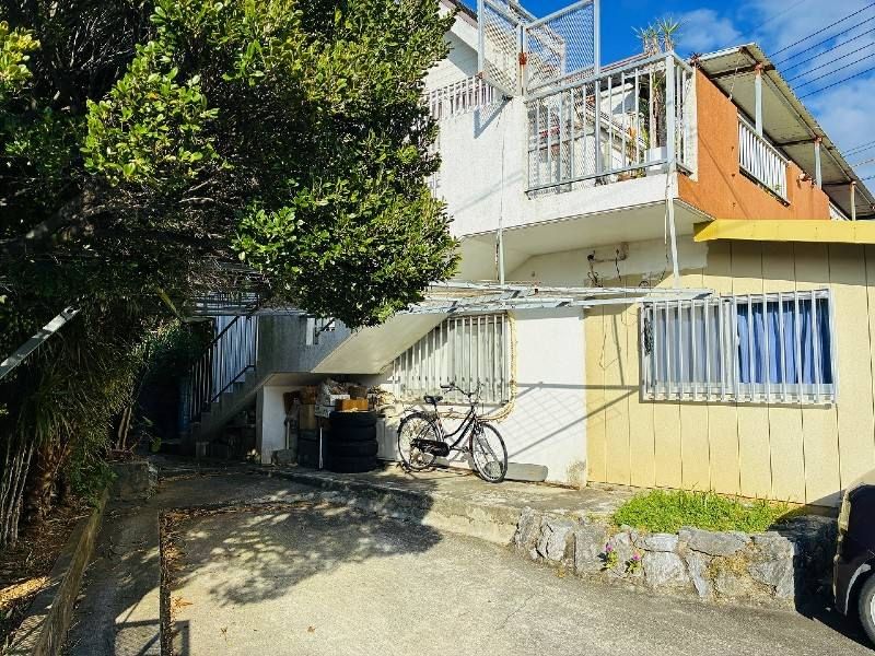 4LDK Corner Property for Sale in Kin, Okinawa with 10 Parking Spaces - Thumbnail 3