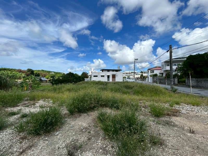 Spacious 4LDK House in Yonabaru, Okinawa - Thumbnail 2