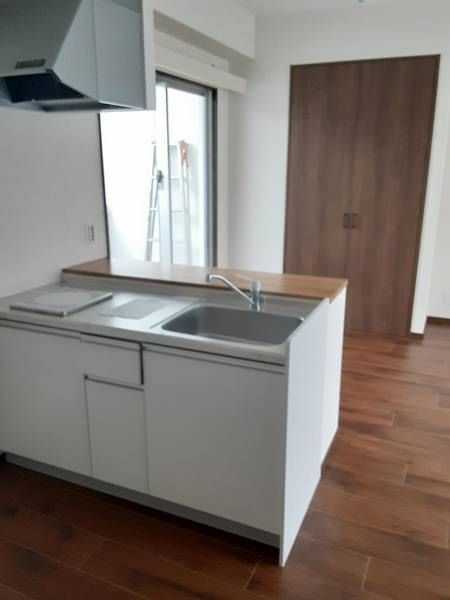 1R Apartment for Rent in Tomari, Naha, Okinawa - 63,000 Yen - Thumbnail 4