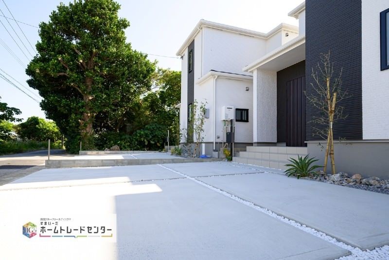 New 2025 4LDK House with Garden in Uruma, Okinawa - Thumbnail 3