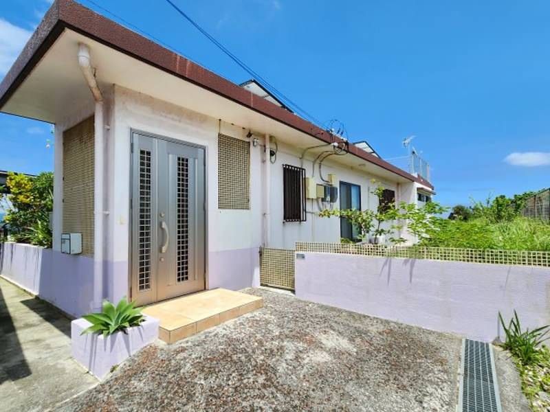 Ocean-View 1LDK House with Solar Income in Ogimi, Okinawa - Thumbnail 3