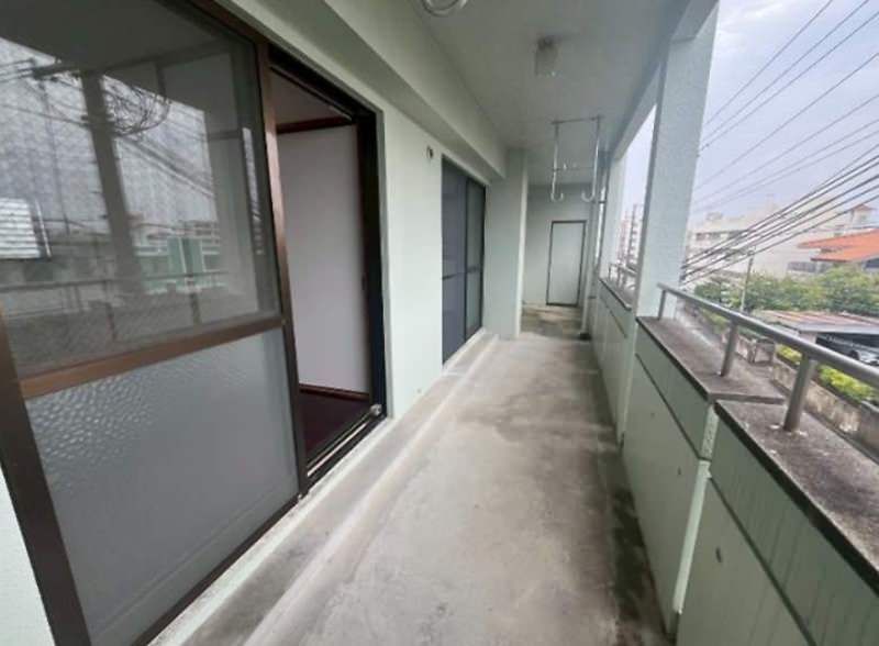 2LDK Apartment for Rent in Ginowan, Okinawa with Free Parking & Internet - Thumbnail 3