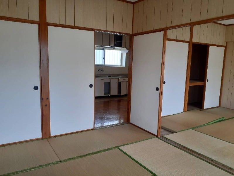 2LDK Apartment for Rent in Haebaru, Okinawa - 51 sqm - Thumbnail 3