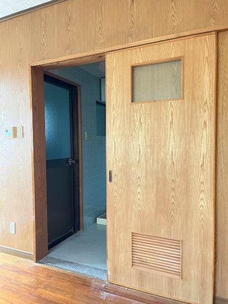 2DK Apartment for Rent in Izo, Urasoe City, Okinawa - Thumbnail 2
