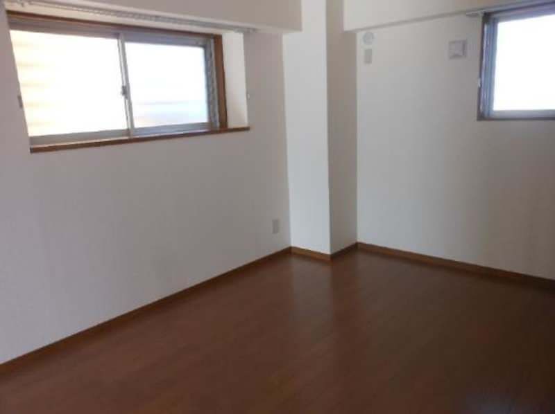 2LDK Apartment for Rent in Ginowan City, Okinawa - Thumbnail 3
