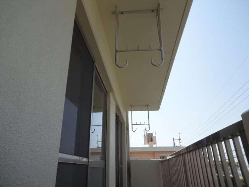 2LDK Apartment for Rent in Yomitan Village, Okinawa with Free Parking - Thumbnail 2