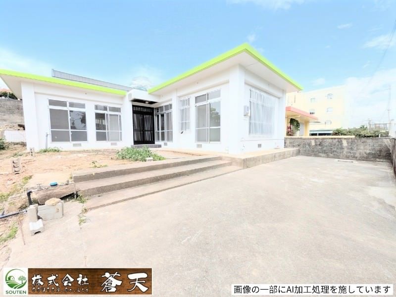 Fully Renovated 3LDK House Near Sea in Uruma, Okinawa - Image 1