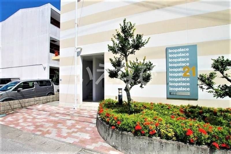 1K Apartment for Rent in Mekaru, Naha, Okinawa - 66,000 Yen - Thumbnail 2